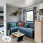 Le Bellevue مكان تخييم 4*